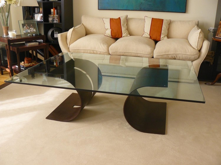 table-design plateau verre piètement-acier-corten-Gonzalo de Salas