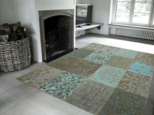 tapis-salon-carreaux-patchwork-nuances-grises-turquoise-beiges