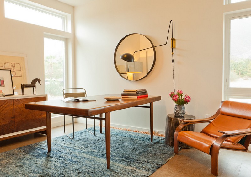 travail à domicile-bureau-bois-massif commode assortie fauteuil cuir marron miroir rond