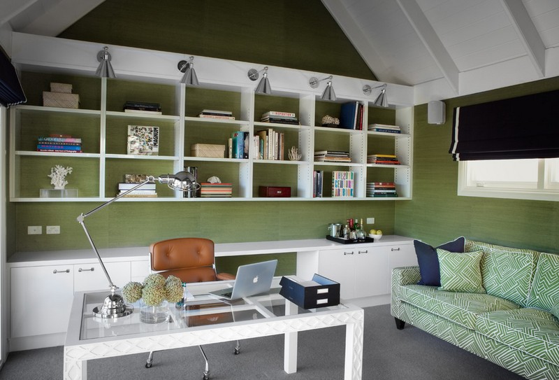 travail-domicile-bureau maison canapé mur vert appliques lampe bras articulé