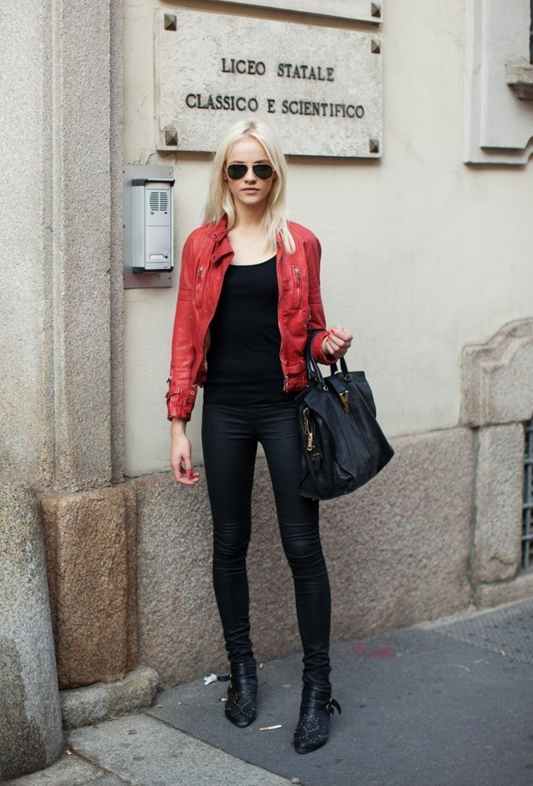 veste-en-cuir-femme-couleur-rouge-sac-noire-chaussures