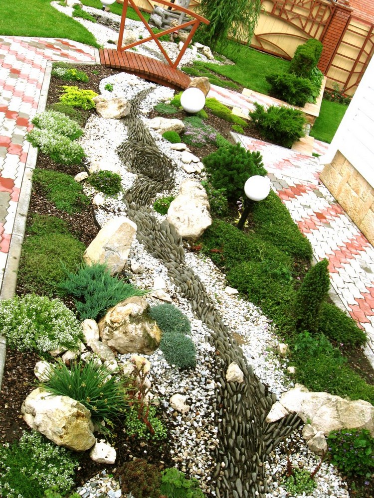 aménagement-petit-jardin-décoration-pierres-naturelles