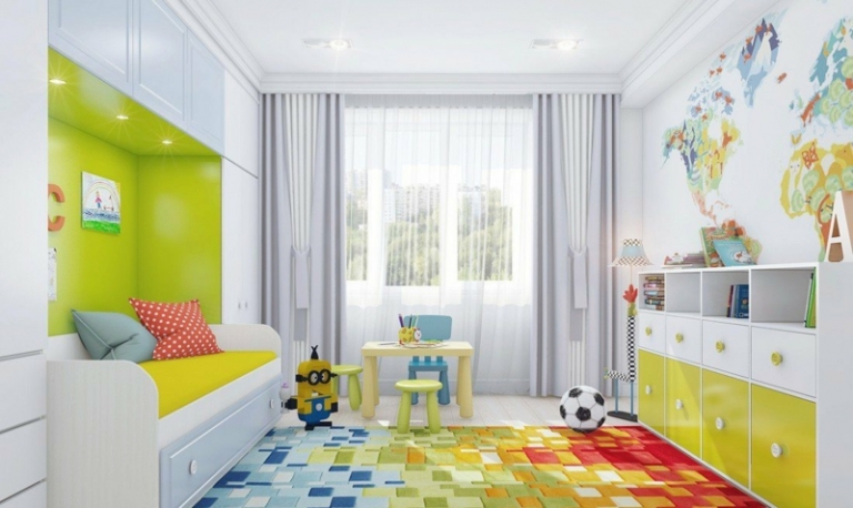 blanc-neige-vert-murs-lit-assorti-literie-verte-tapis-multicolore