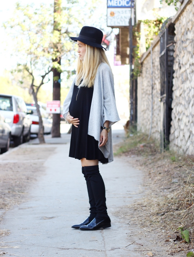 cardigan-long-femme-gris-robe-chapeau-noirs-chaussures-noir-laqué