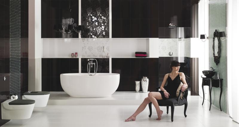 carrelage-salle-bain-noir-blanc-sanitaire-blanc-niche-rangement salle de bain noir et blanc