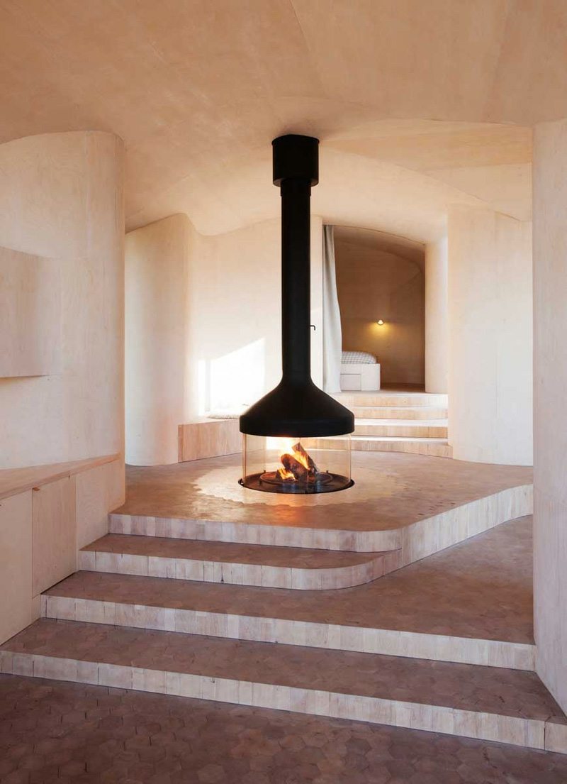 Cheminée centrale en 9 idées sublimes pour embellir l'intérieur