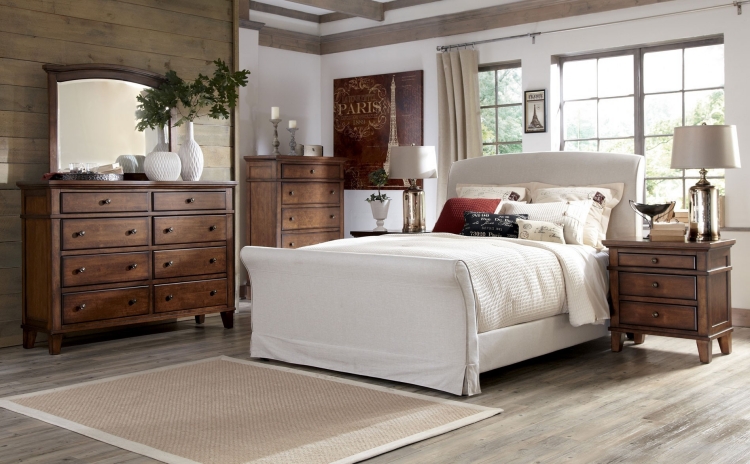 cottage-anglais-meubles-bois-marron-literie-blanche-parquet-tapis-marron