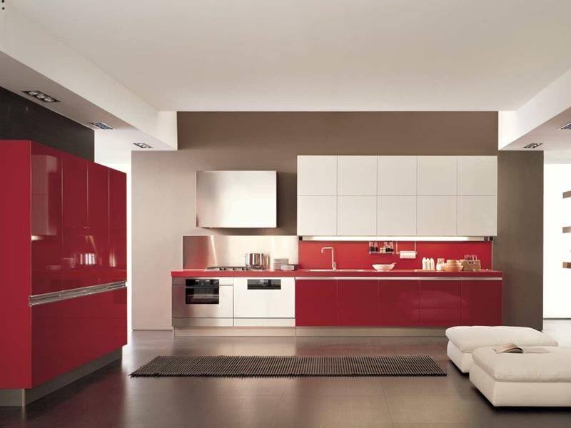 cuisine-rouge-grise-armoires-rouges-blanches-peinture-murale-nuance-gris cuisine rouge et grise