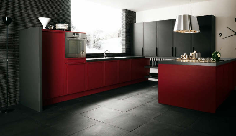 cuisine-rouge-grise-armoires-rouges-bois-gris-graphite-îlot-rouge cuisine rouge et grise
