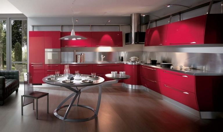 cuisine-rouge-grisearmoires-rouges-poignees-metal-credence-aspect-inox cuisine rouge et grise