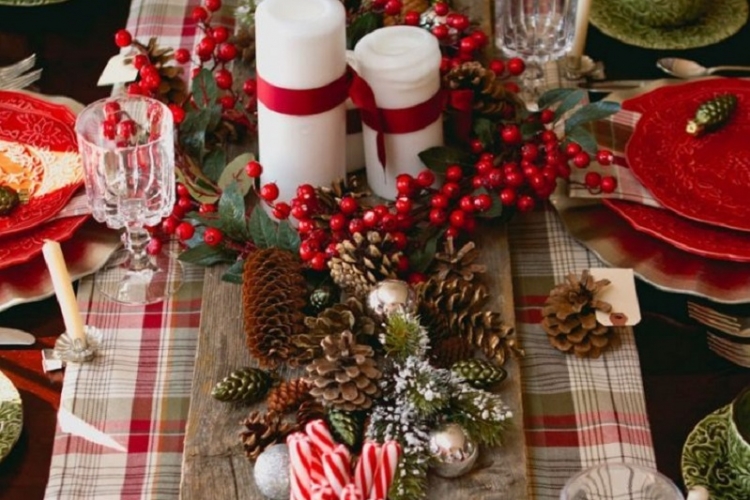 Déco table Noël rouge et blanc -50 idées de déco moderne et traditionnelle