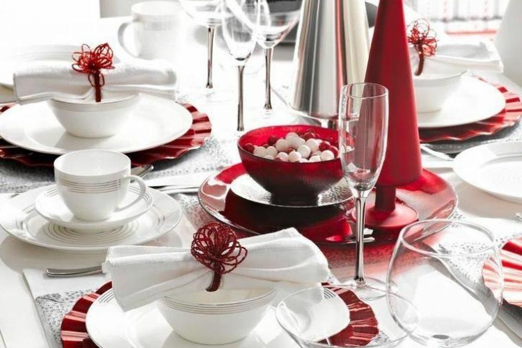 Déco table Noël rouge et blanc -50 idées de déco moderne et traditionnelle
