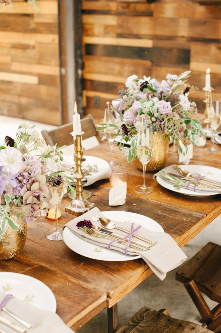 decoration-florale-table-mariage-roses-hortensia-feuilles-vertes décoration florale pour table
