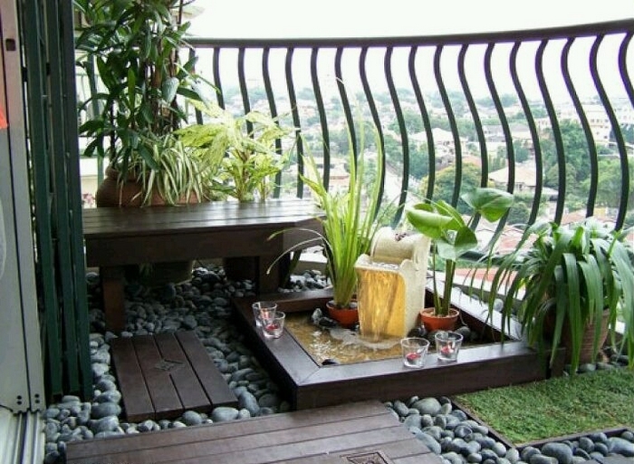 décoration-balcon-mini-jardin-asiatique-fontaine-galets