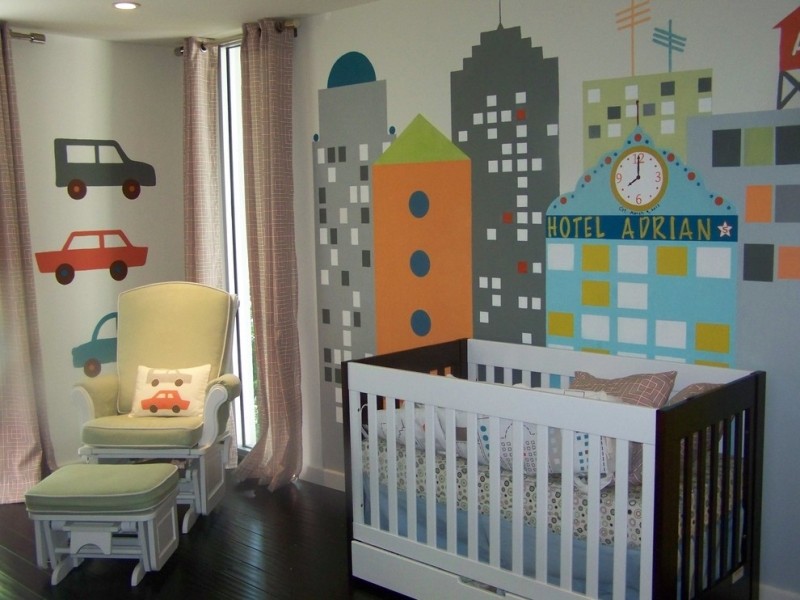 décoration chambre bébé garçon fauteuil-vert-blanc