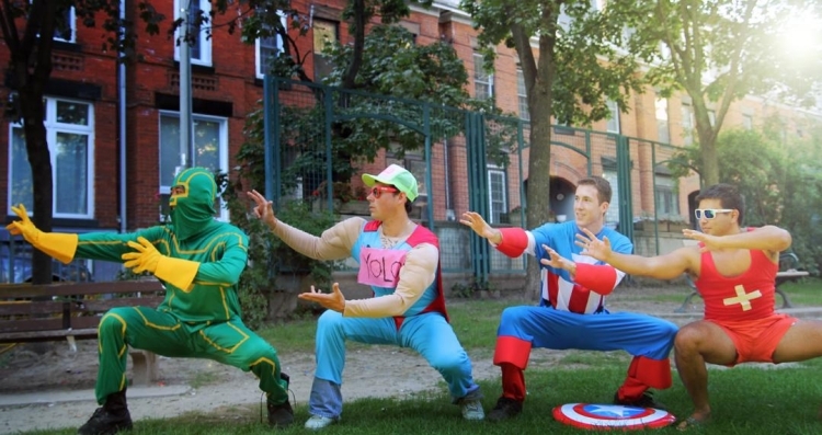 déguisement-super-héros-costumes-vert-bleu-rouge