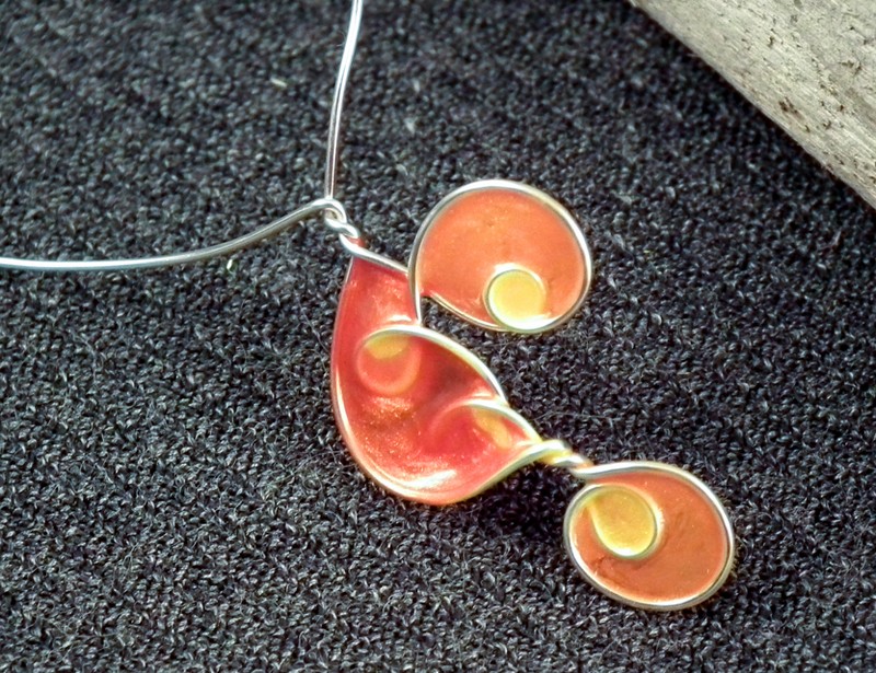 fabriquer-bijoux-idée-créative-pendentif-orange