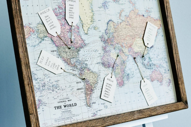 idée plan de table mariage thème voyages carte monde