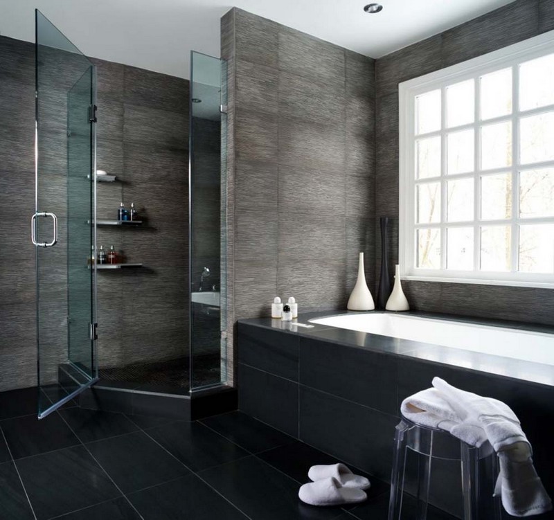 image-salle-bain-naturelle-sombre-carrelage-mural-aspect-bois-fonce-carrelage-sol-noir image salle de bain