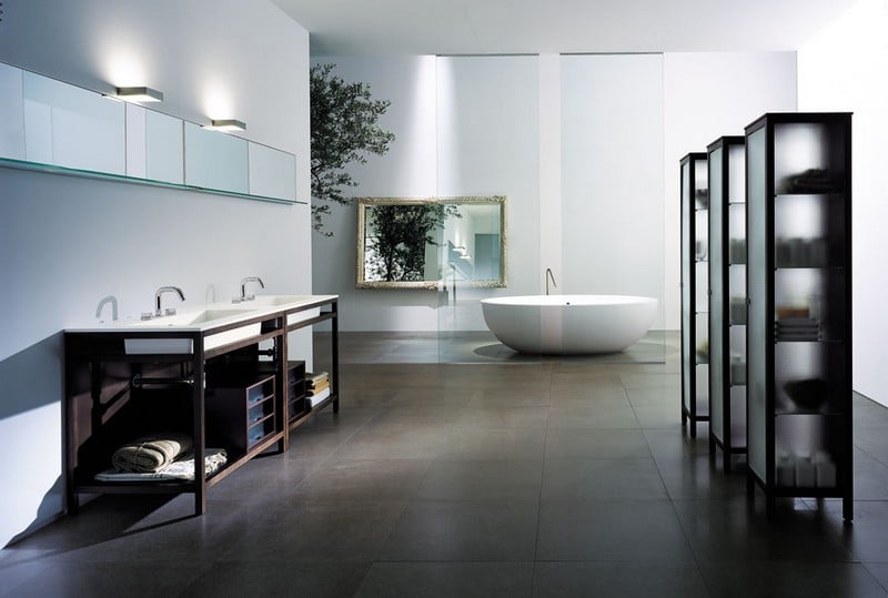 inspiration-salle-bain-moderne-baignoire-ilot-miroir-cadre-doré
