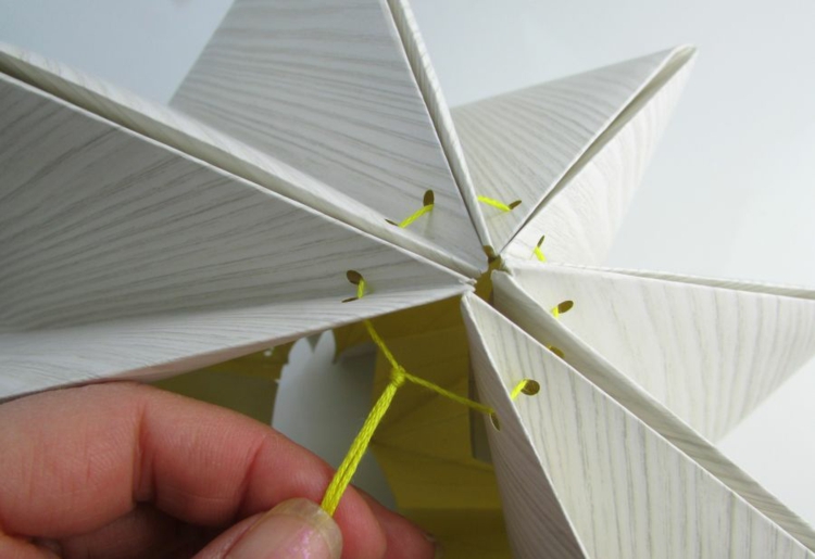 lampe-origami-faire-soi-meme-assemblage-abat-jour-corde-jaune