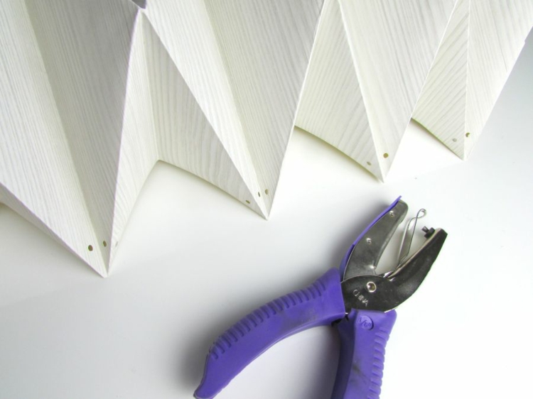 lampe-origami-faire-soi-meme-perceuse-percer-trous lampe origami