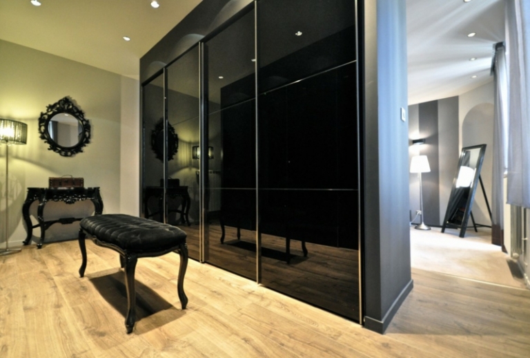 meuble-noir-banc-moderne-coiffeuse-noire-miroir-baroque-dressing-portes-noires meuble noir