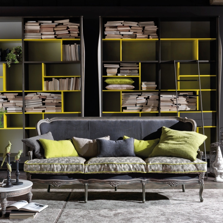 meubles-baroques-canapé-tissu-gris-foncé-coussins-décoratifs-gris-verts