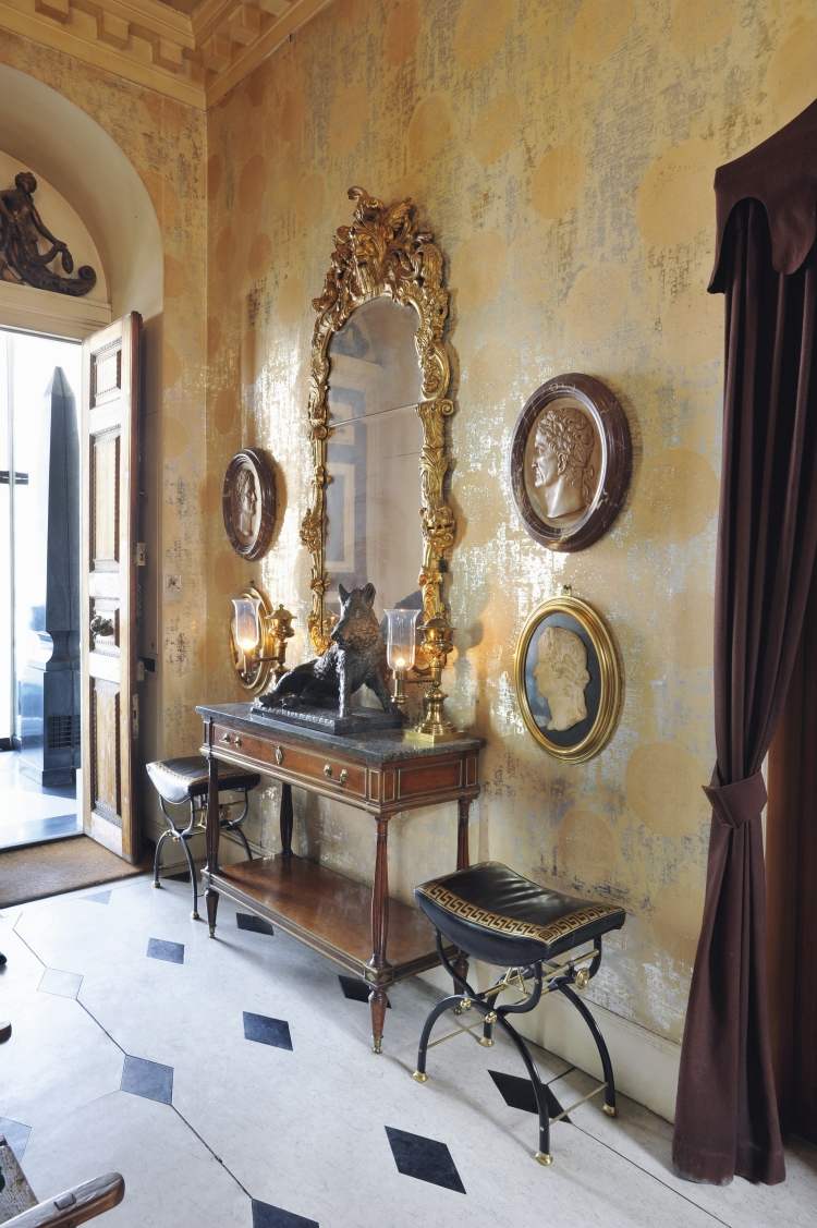meubles-baroques-console-bois-massif-miroir-cadre-doré-ornements-chargés