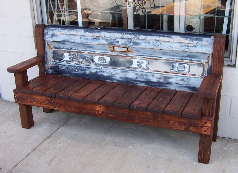 meubles-originaux-banc-vieux-bois-dossier-carosserie-voitire-métallique