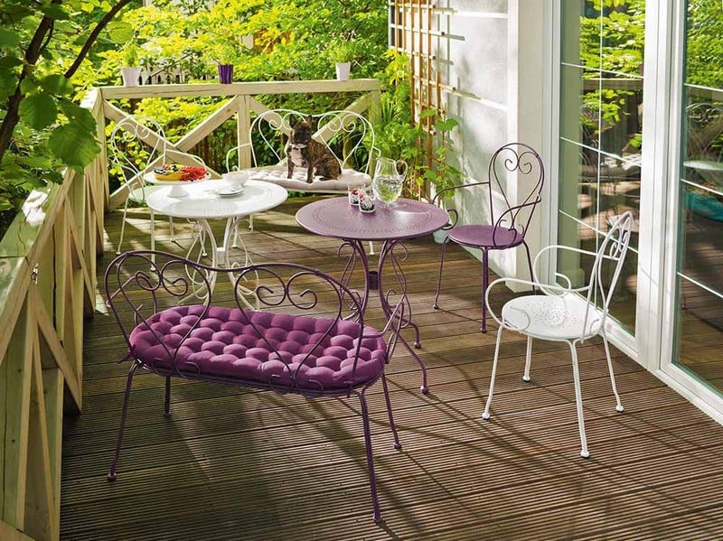 mobilier-balcon-meubles-bistrot-blanc-violet