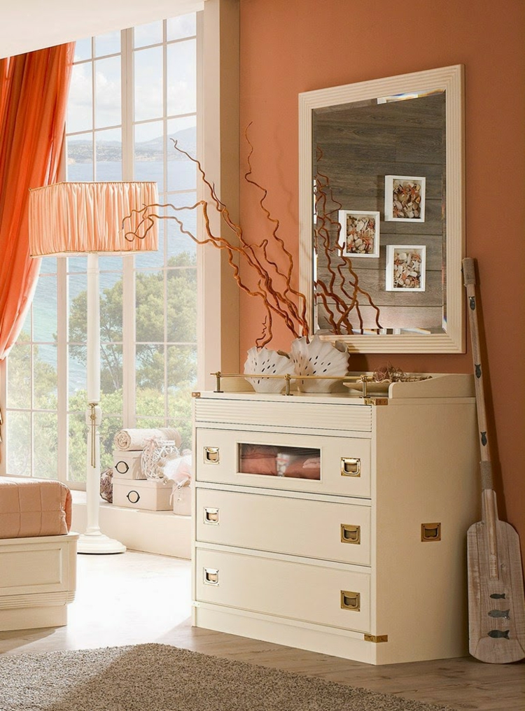 orange-pastel-murs-rideau-assorti-mobilier-blanc-tapis-gris-taupe