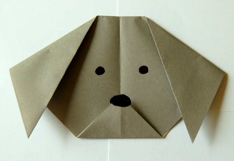 origami-animaux-chien-oreilles-museau-plies-yeux-nez-dessines origami animaux