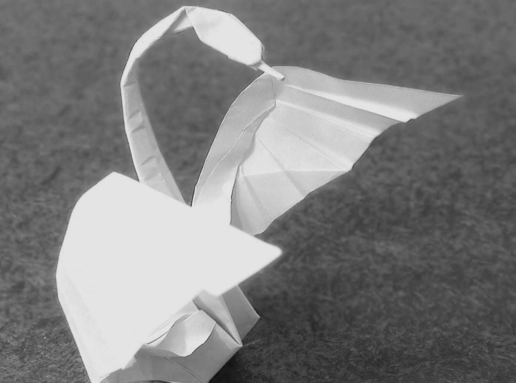 origami-animaux-cygne-blanc-idee-romantique