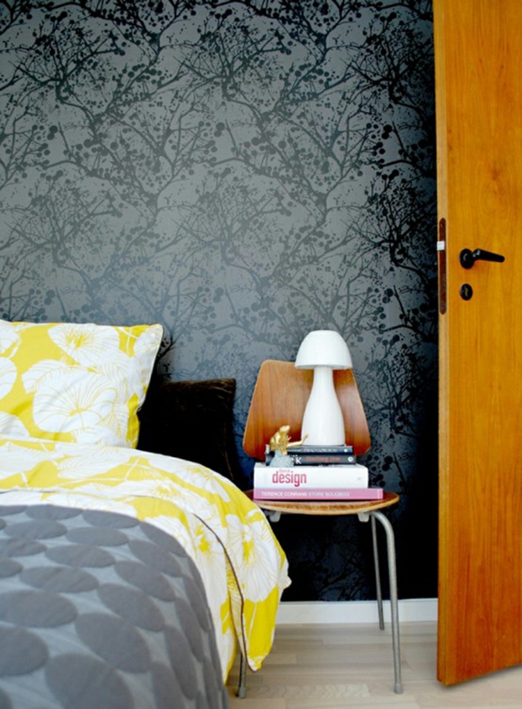 papier-peint-noir-motif-abstrait-noir-gris-chambre-coucher