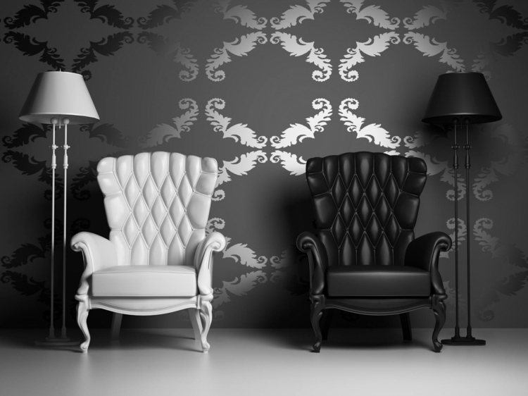 papier-peint-noir-motif-baroque-couleur-or-fauteuils-cuir-blanc-noir 