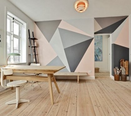 peinture-decorative-dessin-geometrique-triangles-bureau-domicile