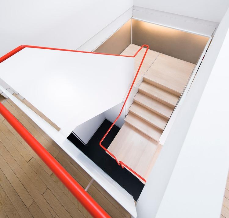Rambarde escalier colorée comme accent de décoration Escalier décor Métal