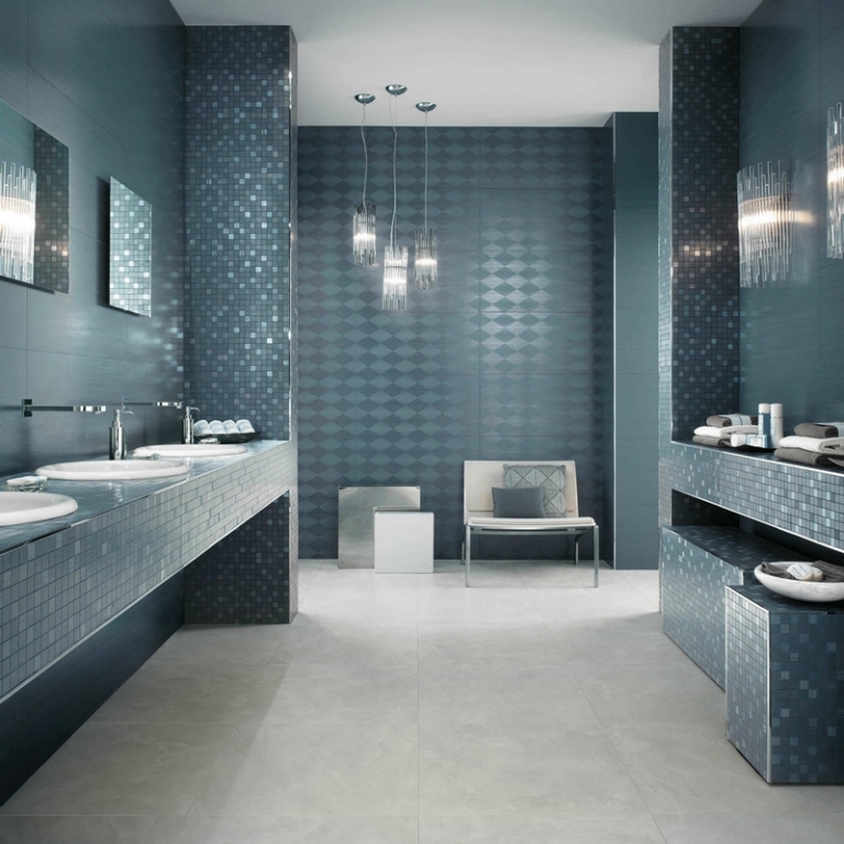 revêtement-mural-salle-bain-carrelage-losanges-mosaique-bleu-aviateur