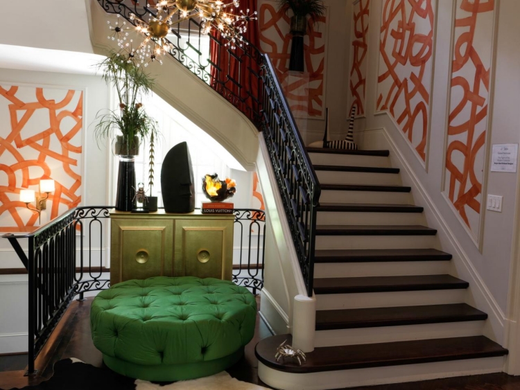rénovation-escalier-décoration-boiserie-moderne-motifs-graffiti