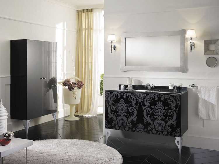salle-bain-baroque-commode-laquée-miroir-argenté