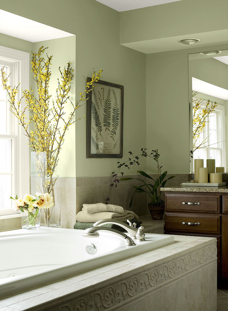 salle-bain-colorée-meubles-peinture-nuances-vert-pastel