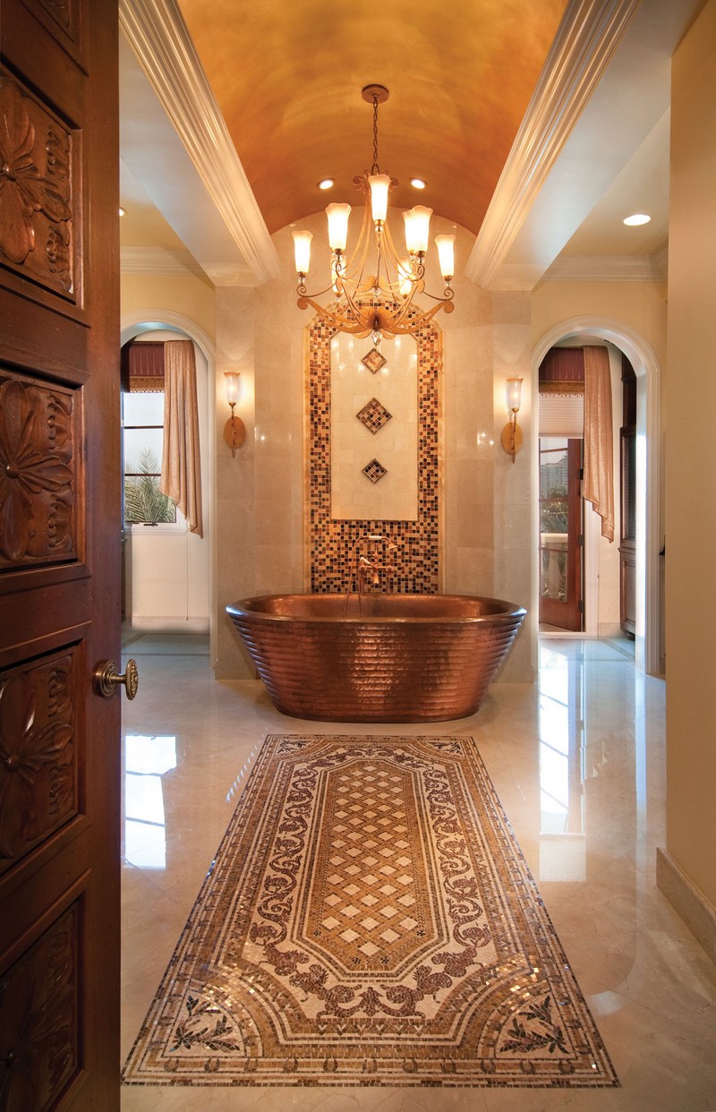 salle-bain-moderne-baignoire-cuivre-mosaique-murale-carrelage-sol-marbre