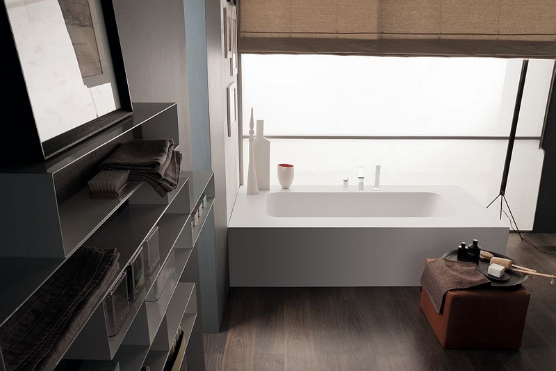 salle-bain-moderne-meuble-rangement-haut-carrelage-sol-aspect-bois-sombre salle de bain moderne