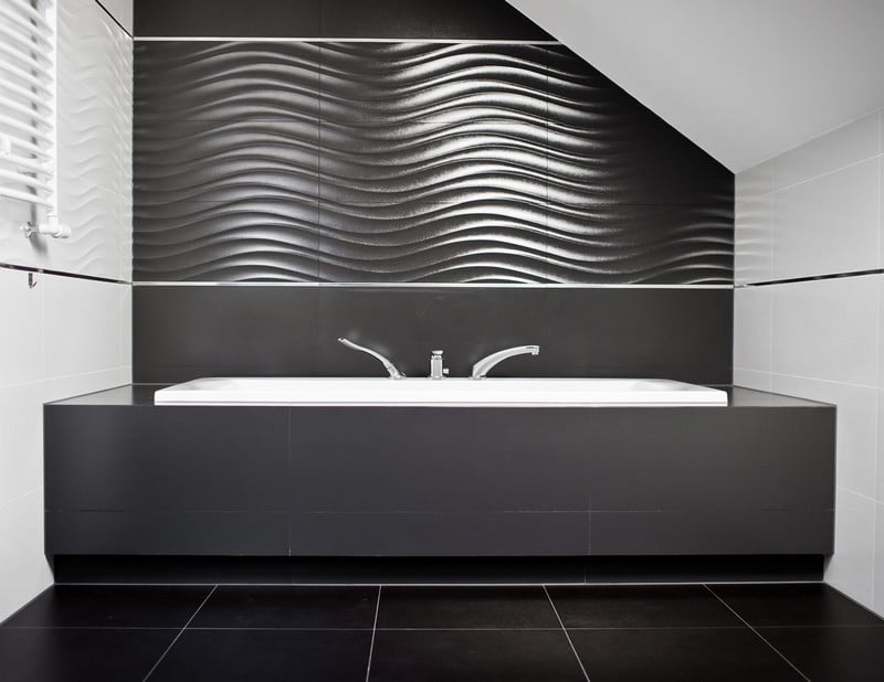 salle-bain-noir-blanc-carrelage-mural-relief-vagues