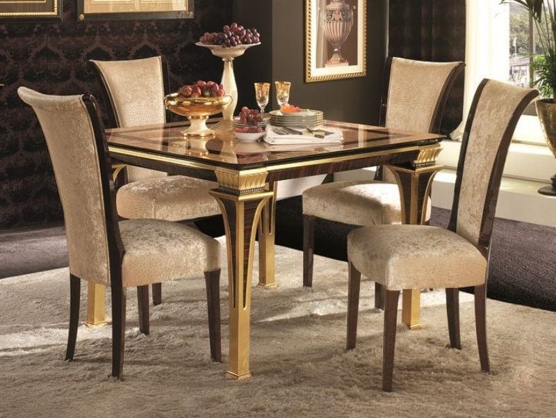 style-Louis-XV-table-manger-bois-sculpté-plateau-marbre-pieds-bronze-doré