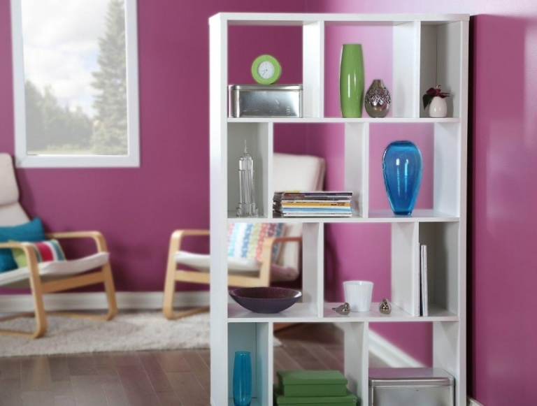 étagères-Ikea-Kallax-blanc-acrylique-séparateur-spatial-murs-roses