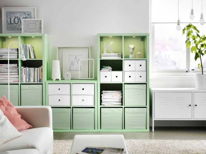 étagères Ikea Kallax-vert-pastel-tioirs-blancs-déco-assortie