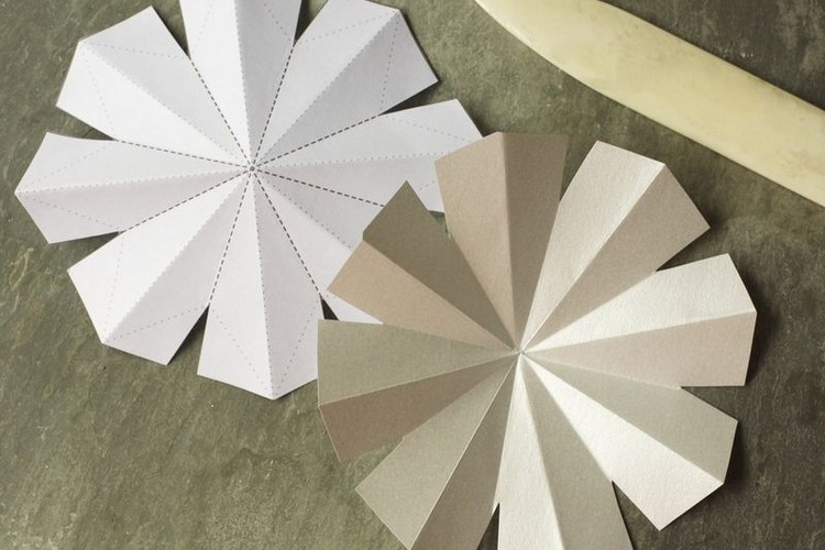 Étoile de Noël en papier à faire soi-même : DIY étoile 3d en 50 idées super