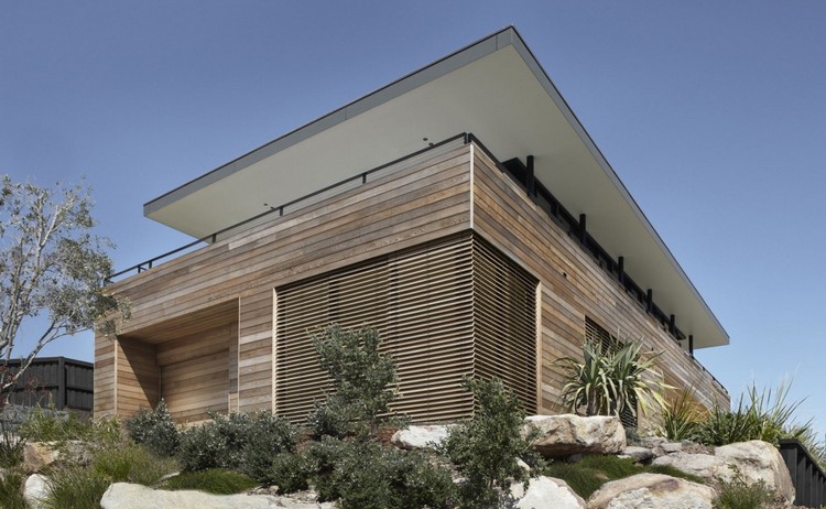 bardage extérieur façade bois cèdre-fenêtre-angle-maison-design